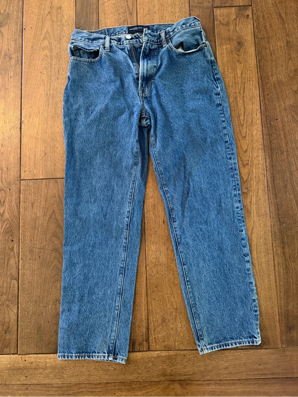 Abercrombie & Fitch Men's Light Blue Straight-Leg Jeans